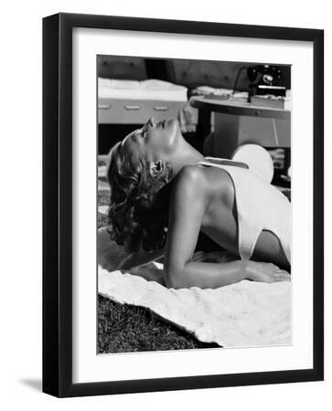 JOAN CRAWFORD dans les annees 30 JOAN CRAWFORD IN THE 30'S (b/w photo) - Black Framed Art Print Wall Art, 12x16 JOAN CRAWFORD dans les annees 30 JOAN CRAWFORD IN THE 30'S (b/w photo) - Black Framed Art Print Wall Art, 12x16