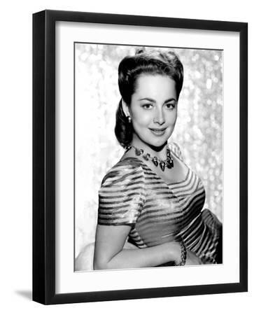 Olivia De Havilland, Warner Brothers, 1940 - Black Framed Art Print Wall Art, 12x16