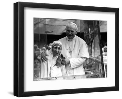 Pope John Paul II Holds His Arm Around Mother Teresa - Black Framed Art Print Wall Art, 12x9