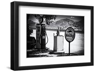 Route 66 - Gas Station - Arizona - United States - Black Framed Art Print Wall Art, 12x8