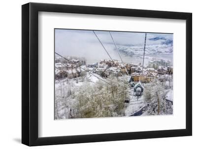 Taking the Gondola Up the Mountain at Telluride Ski Resort - Black Framed Art Print Wall Art, 12x8 Taking the Gondola Up the Mountain at Telluride Ski Resort - Black Framed Art Print Wall Art, 12x8
